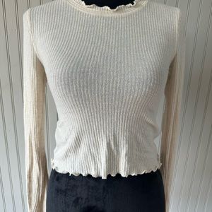 Crème cropped long sleeve